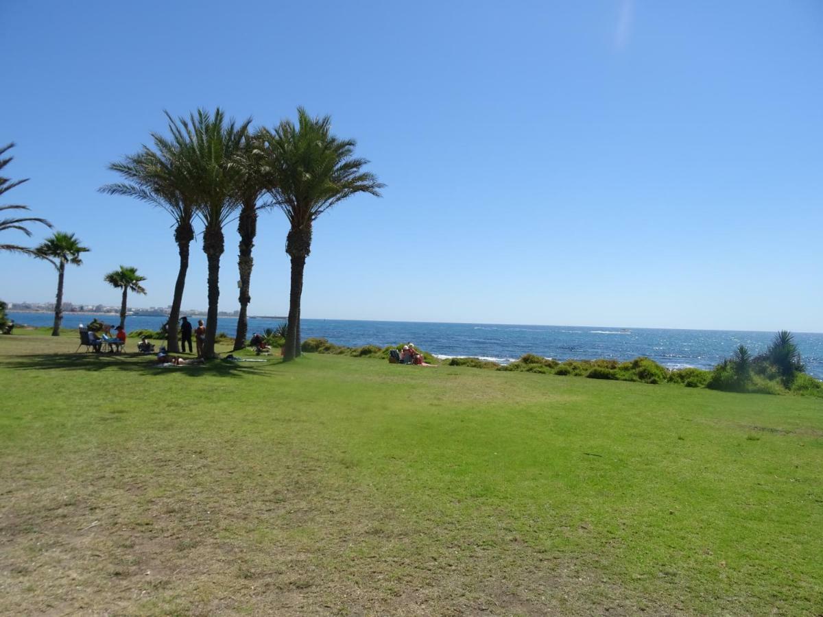 Brisas Del Mar Azul Appartement Torrevieja Buitenkant foto